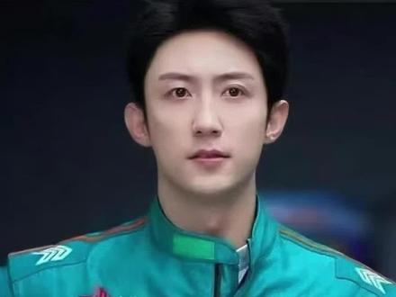 张驰的最强僚机 #飞驰人生3 #沈腾 #黄景瑜 #仗义 #赛车