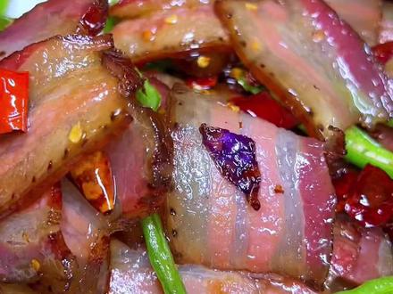 炒肉丝怎样才能炒的嫩 ed474eaaed6c83392847eac65f577013~tplv-dy-resize-origshort-autoq-75:330.jpeg?x-expires=1995721200&x-signature=I00HqBPN%2F1qss9Cw374T6ufthAw%3D&from=3213915784&s=PackSourceEnum_AWEME_DETAIL&se=false&sc=cover&biz_tag=pcweb_cover&l=021680361654913fdbddc0100080029a342112f40000065ae584a