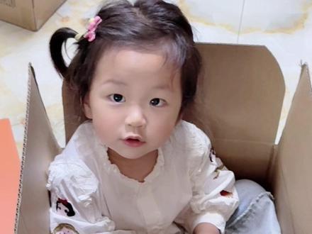 哈哈,逗王富美儿太快乐了~#小人精太可爱了吧 #女儿