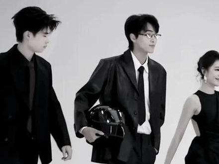 喜人天团《Imissyou》炸翻星光大赏! #喜人 #朱美吉 #站在热爱的舞台里闪闪发光 #搞笑 #名场面