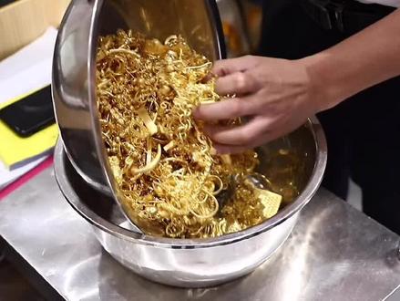 旧黄金高温熔炼到底会不会有损耗呢?#贵金属 #抖音热门 #黄金 #知识科普