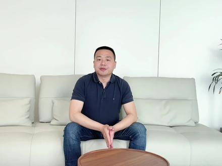 选地暖还是暖气片?无论是新房装修还是老房改造都可以参考!#装修知识 #家居设计 #装修干货 #采暖 #地暖 #暖气片