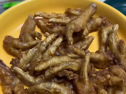 好吃的香酥鸡脚
自己在家做起来