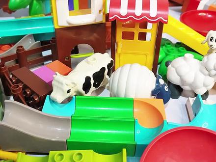 儿童喜欢的可爱绵羊造型的积木滚珠轨道搭建益智乐高积木玩具弹珠