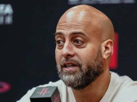 惨败绿军火箭队中期也没有实质交易,斯通饱受批评其实他在憋大招#火箭队