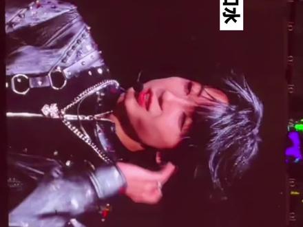 #奇文 #大屏 #舞台直拍 #第二类我 啊啊啊啊啊啊啊我不行了