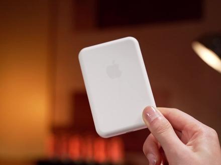 七百五我嗤之以鼻,个位数那简直香到飞起 #苹果#外接电池#magsafe#充电宝