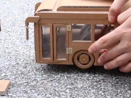 DIY巴士汽车:教你用纸壳做一个巴士,带孩子一起手做一个吧