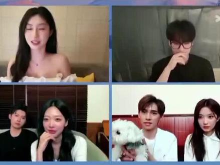 再次听到恩恩的留言,小新娇羞的满脸通红,恩恩抓狂,是不是觉得自己的表达太过肉麻了,啊啊啊啊啊,线上线下都甜死了,我的恩新CP #怦然心动20岁冬季 #怦然心动20岁 #恩新cp #愉阳cp#恩恩