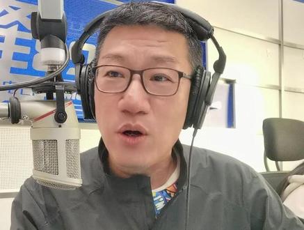 浙江德比名场面!啦啦队隔空斗舞,您准备怎么看?#CBA #啦啦队