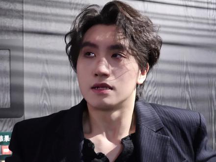 们破墙也是有好听的男卡的
#黄思惟 as薛临 #音乐剧破墙 #墙里的烟火人间