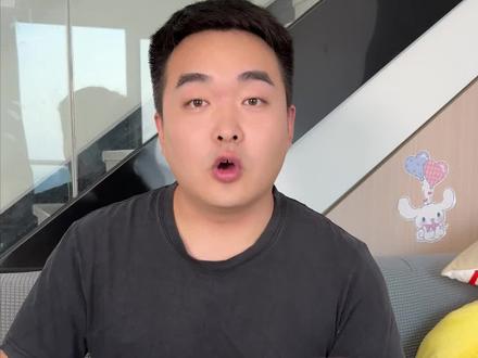 狗老是用鼻头拱人,到底是什么意思?#宠物 #宠物知识