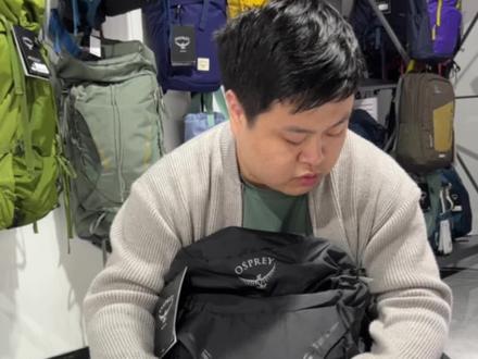 Osprey小鹰48升黑色基本上全网断货了,38升也是很能装的 #户外装备 #户外背包 #osprey