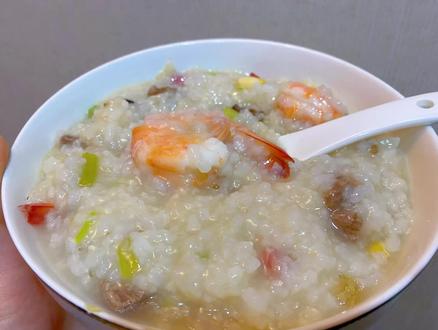 味蕾爆炸!鲜虾鲍鱼牛肉砂锅粥!巨好吃! #海鲜粥 #简单美食 #简简单单又一餐