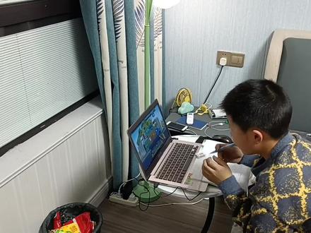 小朋友最近沉迷坦克世界,每天必须素描kv44坦克伺候。#草图大师 #坦克世界 #坦克动画kv44 #画图 #抖音二创激励计划 #dou来休息一下