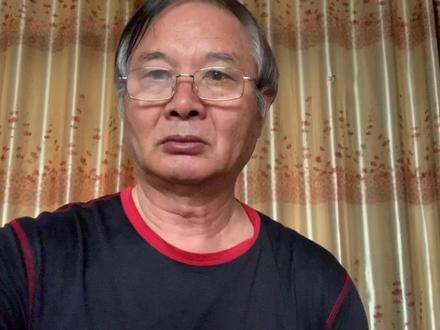 2026年连云港中考语文试题一误 这个视频指出2026年连云港中考语文试题中的一个错误,即第8题的答案是错误的。