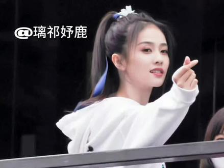 “艾莎有属于他的水蓝色力量和安娜的陪伴 白鹿有属于它的水蓝色海洋和鹿茸的不离不弃”#白鹿 #冰雪奇缘 #莫离 #叶璃
