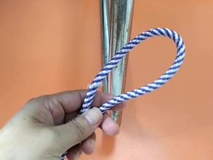 分享一种越拉越紧的绳结打法,结实牢固易解开,生活中非常实用