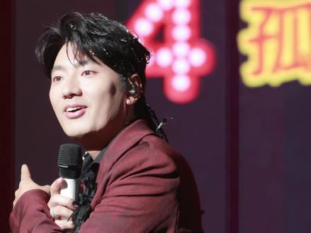 海来阿木广州最新巡演现场 海来阿木在线玩自己的梗哈哈哈哈 分币不掏#海来阿木#分币不掏#来跳舞