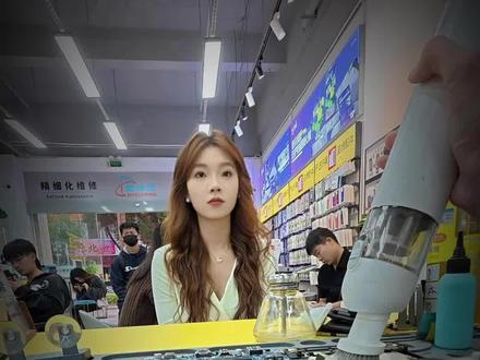 神舟电脑首换硅脂,配合超声波清灰更散热!
#手机维修 #第一视角 #电脑 #日常生活