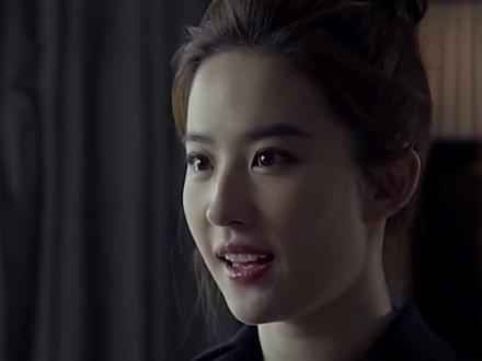 刘亦菲戛纳英文采访,智慧与美貌并存的神仙姐姐#网易公开课#英文采访