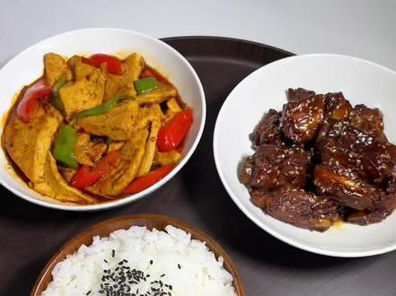 年夜饭🧨 | 糖醋排骨+家常豆腐
#家常菜 #年夜饭菜单提前曝光了 #满级吃商指南 #抖音年味争霸赛 #年夜饭菜谱