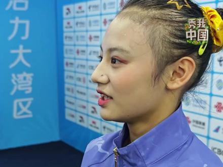 “细节上还有瑕疵!”十五运会女子高低杠邱祺缘夺金,赛后采访仍在寻找不足。网友:这就是冠军的自我要求吗?(记者:钟焯、印朋、曹祎铭)#十五运 #体操 #邱祺缘 #秀我中国