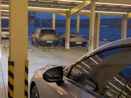 谁还在硬挤上车?无边框车门必学,上车超从容 #每天一个汽车用车知识 #每天一个用车知识 #东风奕派 #东风奕派eπ007 #国产之光