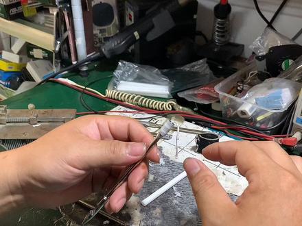 弹弓改装鱼镖投射发射抓尾可以不用带手指套不伤手指发射准不打滑