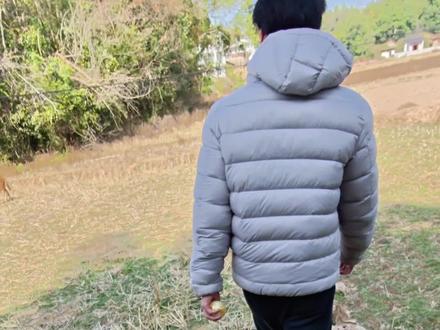 《在农村橘子皮该扔哪里》#农村 #乡巴佬 #转屋卡 #客家话 #搞笑