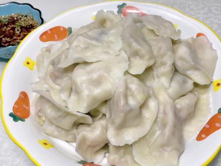 最近白菜大蒜馅素水饺火了,调馅诀窍老厨立马安排上,直击味蕾!
