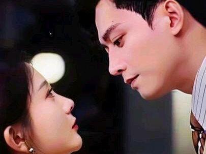 傅逸聪导演直播剧宣许你地久婚长,放了删减的一段吻戏!
#许你地久婚长 #王皓祯 #马秋元 #傅逸聪 #短剧推荐