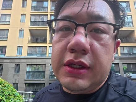 方程豹豹5车尾帐、框架安装