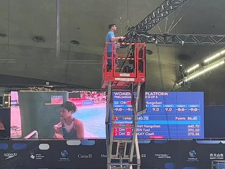 跳水世界杯蒙特利尔站🏆
🇨🇳陈芋汐全红婵女子10米跳台小组赛全程记录!今天下午三点(北京时间7日凌晨3点)是女子十米双人决赛!大家继续为中国队加油!#跳水世界杯 #女单10米台跳水 #全红婵 #陈芋汐 #中国跳水梦之队 #全红婵太牛了 #观众视角欣赏全红婵水花消失术 #比赛现场 #全红婵207c获得满分