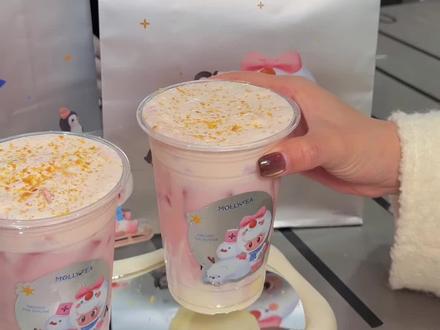 是真的!10几块就能拿下都茉莉奶白的新品芭乐系列!还送毛毡贴纸和香卡立牌2个周边!冲鸭!#茉莉奶白#茉莉奶白东方摩登213茶#茉莉奶白芭乐心愿杯#茉莉奶白茉莉芭乐奶皮子#比会吃更惠吃