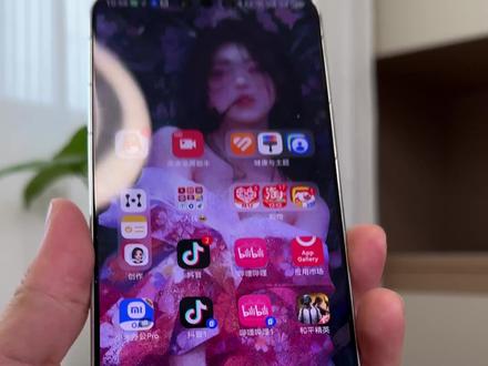 我用这个方法,让华为手机用上dock栏。你也可以试试~ #可靠的Mate #华为mate80promax #鸿蒙越用越香 #随时随地标记一下 #手机桌面美化