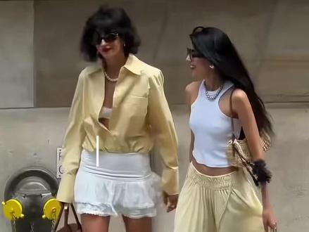 跟着博主学穿搭 极简姐妹同频 穿出春夏温柔质感
#ins穿搭 #夏季女生穿搭 #姐妹日常 #老钱风松弛感穿搭公式 #穿出你的chic风