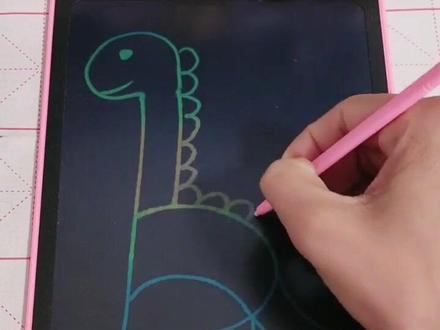 这样画腕龙,3到5岁的宝宝都能学会,很简单哦 ,快带上你家宝宝试试#幼儿园简笔画 #绘画手工 #手工diy #跟着抖音学画画 #有趣的创意 #一起学画画 #一学就会系列 #儿童简笔画画法 #创意儿童画每日一画 #我要流量 #我要上热门