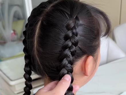 拳击辫详细慢教程 上学给女儿这样扎,简单好看又不易散#编发教程 #儿童编发 #儿童发型 #上学发型 #编发简单易学