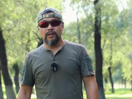 选好营位清地面,地席占位钉帐钉,逆风扎内顺风外,四角齐全撑帐门,雨季莫忘排水沟!#户外露营#帐篷搭建#荒野魁哥#户外分享 #户外干货