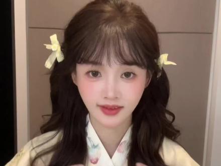 超萌垂耳兔发发型教程
#发型教程 #简单好看发型