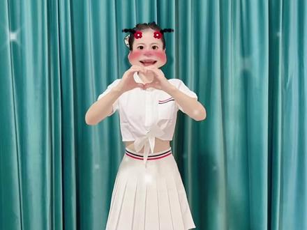 《喜欢颂》我喜欢妈妈亲一亲,我喜欢爸爸抱一抱,宝贝喜欢什么呢!#儿童0-3岁儿歌跳舞 #0-3岁儿童儿歌跳舞 #1-3岁少儿早教儿歌舞蹈 #1-3岁幼儿舞蹈 #喜欢颂 @抖音作者助手 @DOU+小助手 @DOU+上热门