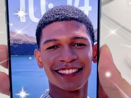 iPhone17如何设置3D墙纸