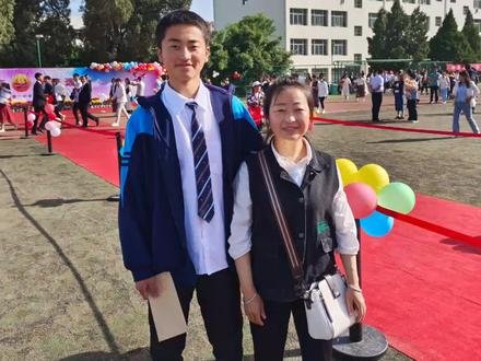 儿子的梦想,考个好大学刷到视频的网友们点个赞谢谢大家