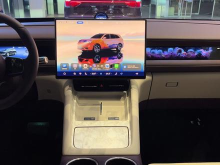 体验问界M6内饰,家族化设计加小创意挺刻意! 体验问界M6内饰,家族化设计加小创意挺刻意!#潜力新星奖 #2026懂车帝抖音汽车种草内容创作大赛 #抖音汽车 #2026懂车帝抖音汽车创作者大赛 #问界M6