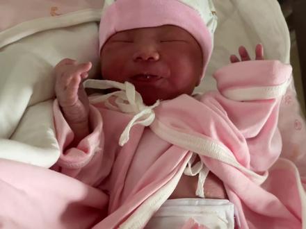 丹丹终于生宝宝了,大家觉得起个什么名字好#生活vlog #最美妈妈