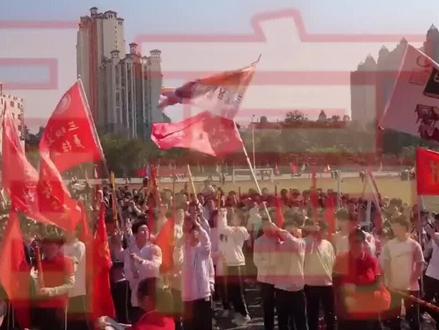 2月26日上午,博罗中学举行2022届高三百日誓师大会,正式吹响百日冲刺的号角。该校全体高三师生及家长 一起见证了这个激动人心的时刻。