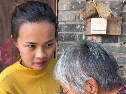 婆婆今天要给奶奶吃仙丹😂😂#婆媳 #河南方言 #家有一老如有一宝 #我的乡村生活 #我的农村生活