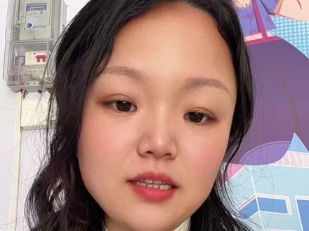 该表扬表扬,该批评批评哈哈哈哈!东方甄选保健品确实真材实料还便宜,刷新了我对保健品的价格的认知,但是提拉米苏一直断货不应该啊,第一次卖小盒子蛋糕就那么几千单就没了不应该,产品经理给个解释哈!面膜和护手霜的产品经理表扬一下下吧,真的我太爱了!#东方甄选