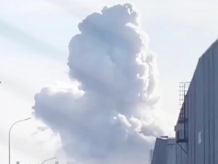 #包钢球罐爆炸 #包钢 #钢铁 #重工业 包钢蒸汽球罐为何会爆炸?#工业